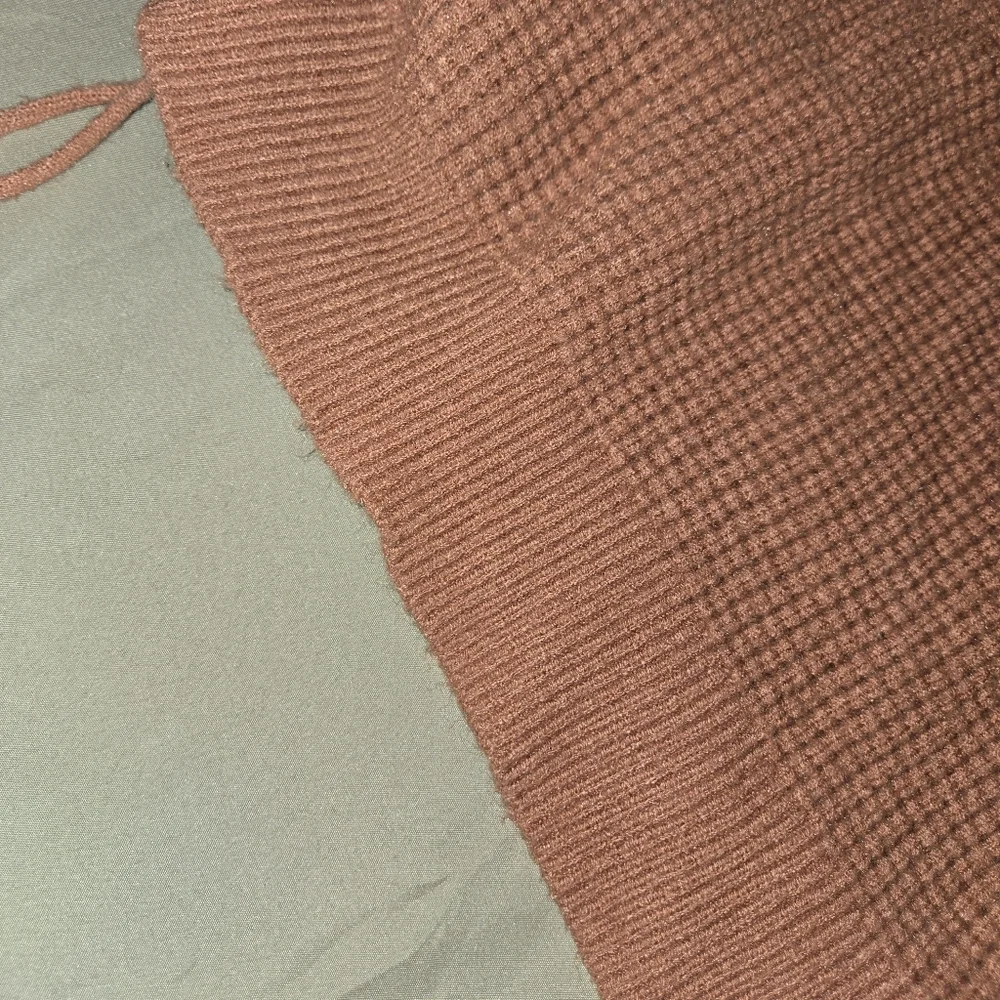 Warm & Cozy Lifestyle Waffle Knit Sweater Shirt – Size M #011 - Picture 4 of 6